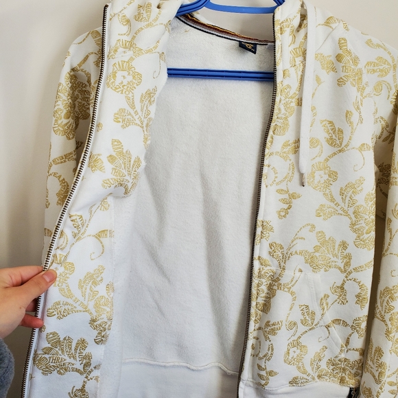 TNA Fleece Retro/Vintage Patterned Zip Up Hoodie in White & Gold - Picture 5 of 16